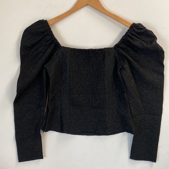 (B29) ASTR the Label Remi Puff Sleeve Black Floral Sparkle Top, Size M, NWT - Picture 11 of 16